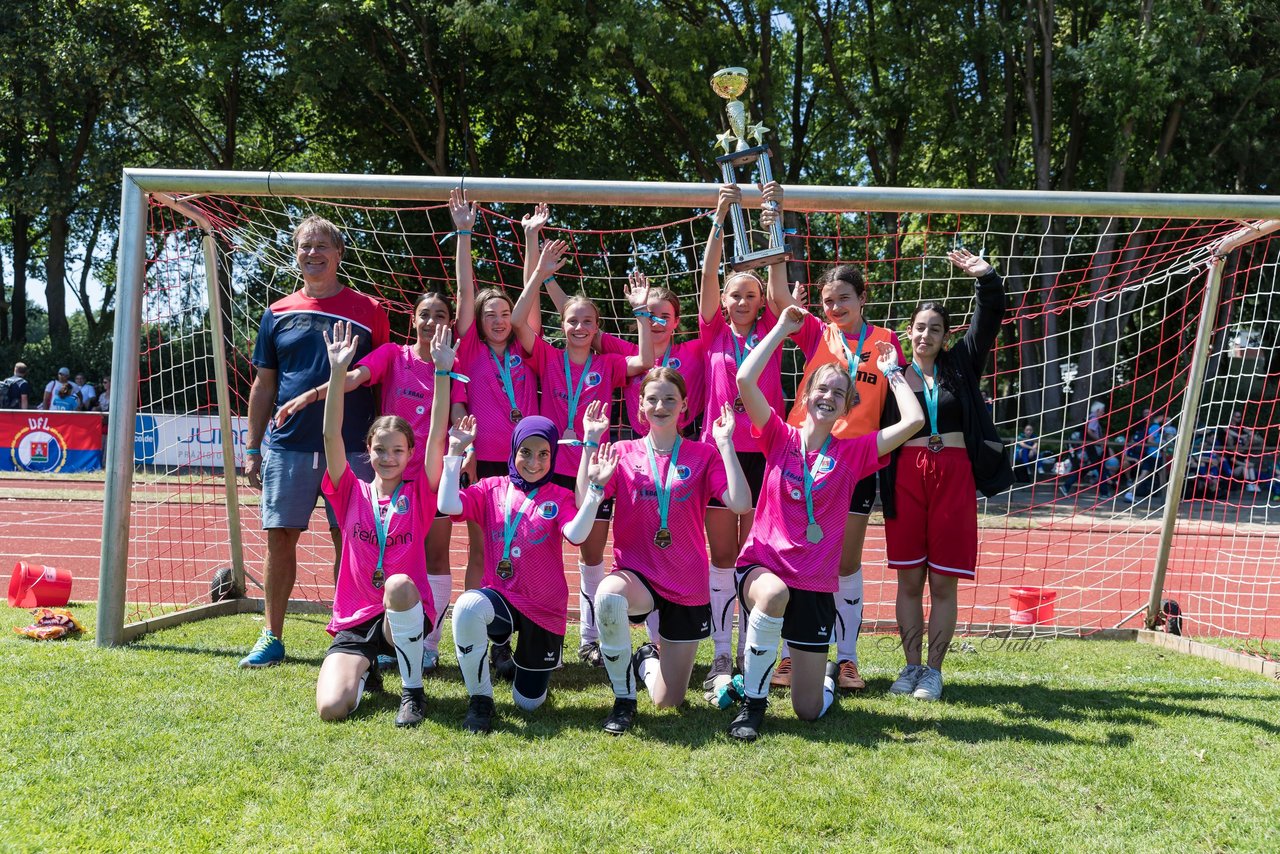 Bild 180 - Loewinnen Cup